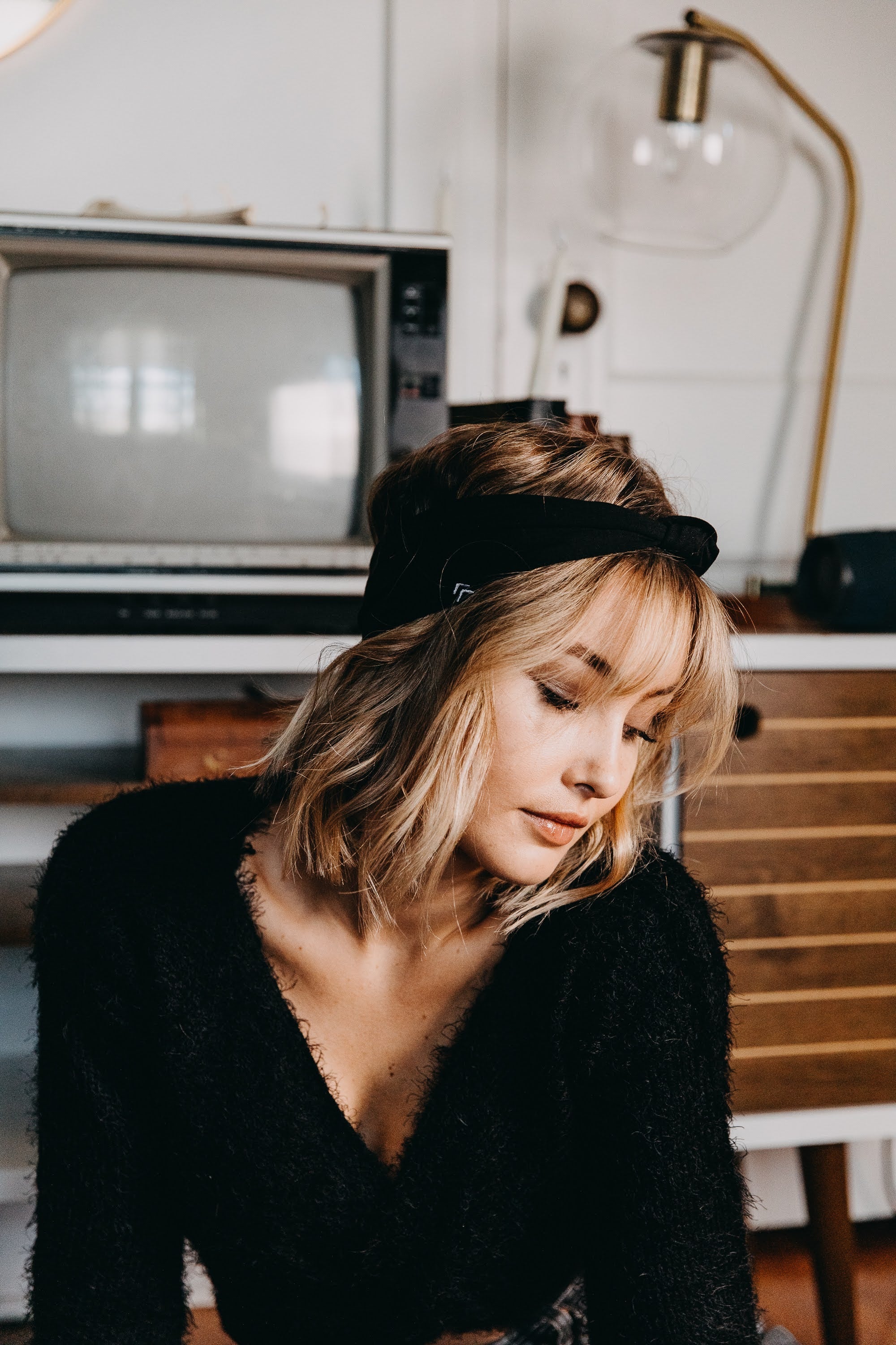 How To Train Your Hair To Be Less Greasy: An Essential Guide